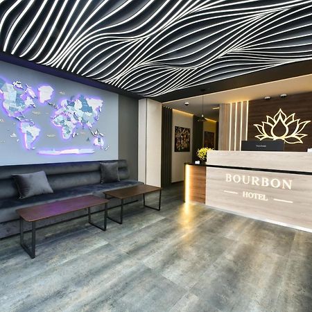 Bourbon Boutique Hotel Erivan Exterior foto