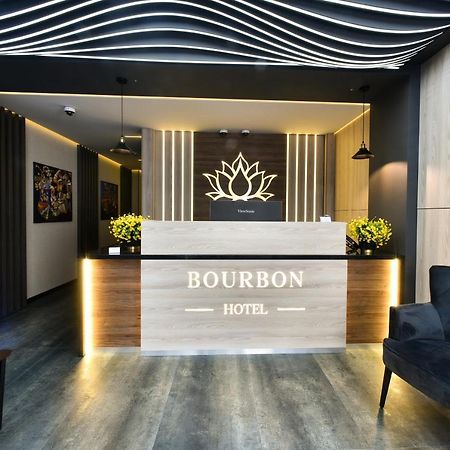 Bourbon Boutique Hotel Erivan Exterior foto