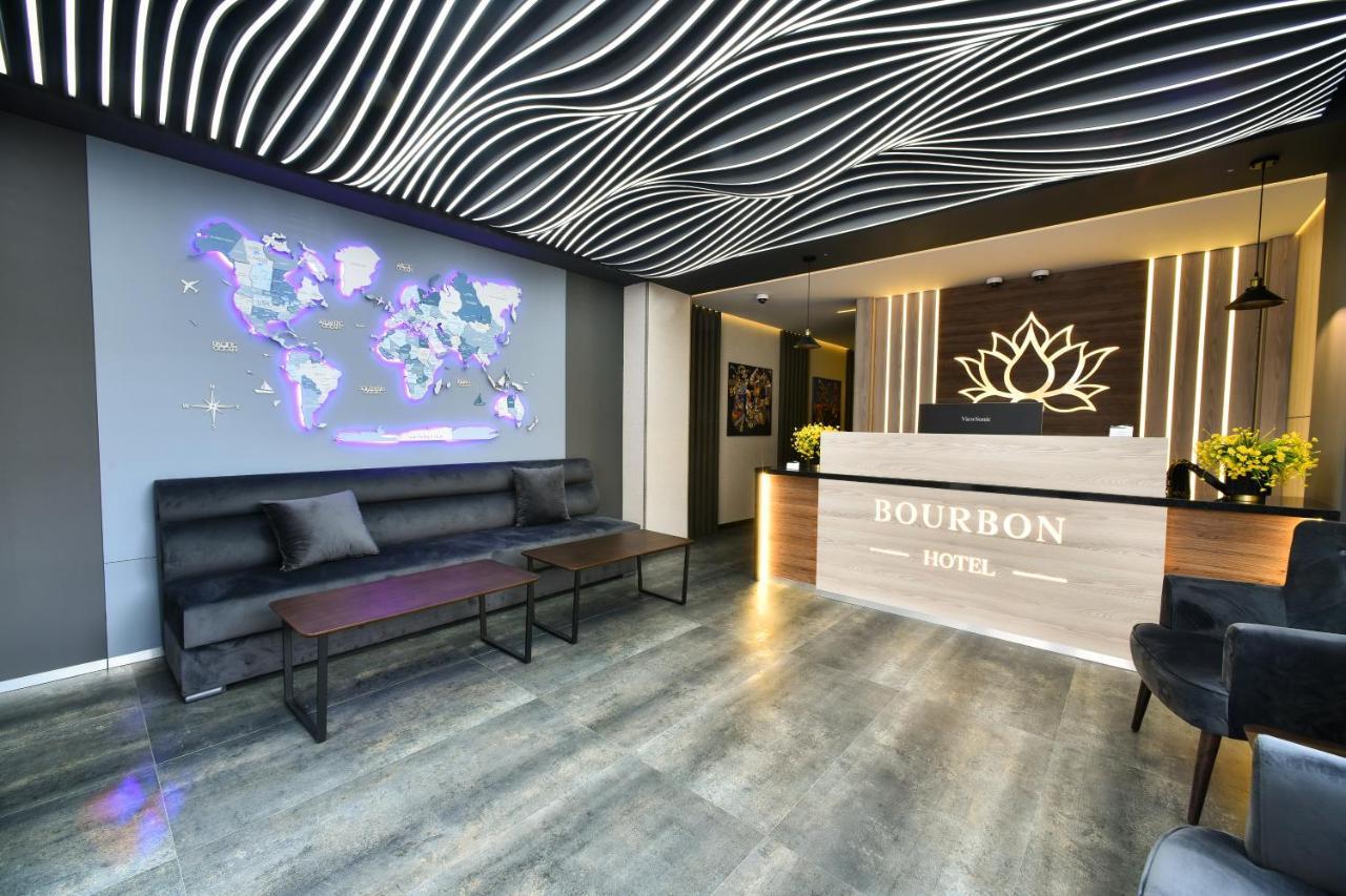 Bourbon Boutique Hotel Erivan Exterior foto