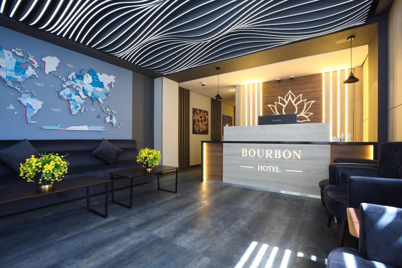 Bourbon Boutique Hotel Erivan Exterior foto