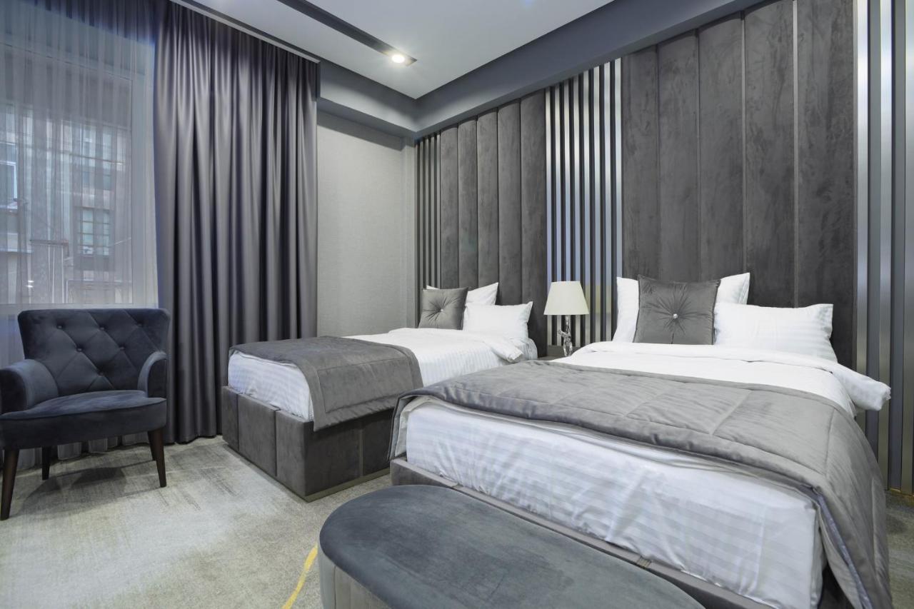 Bourbon Boutique Hotel Erivan Exterior foto